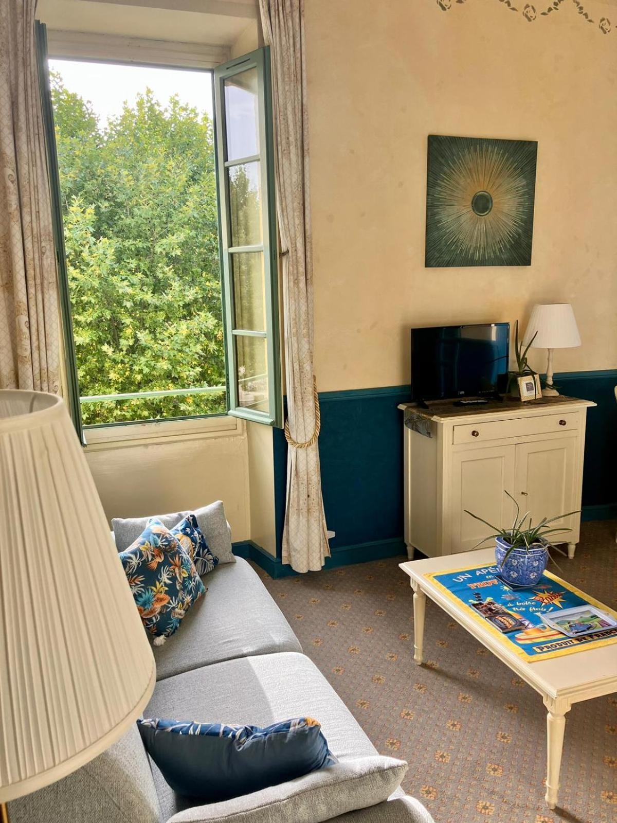 La Vue Est Belle Apartamento Montbrun-les-Bains Exterior foto