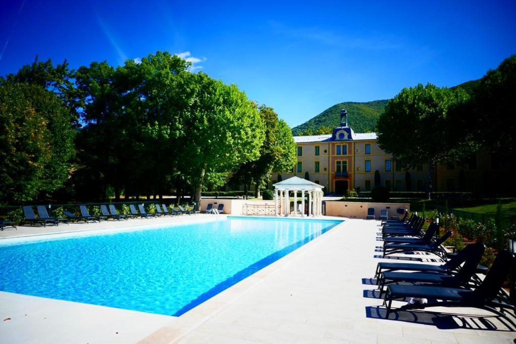 La Vue Est Belle Apartamento Montbrun-les-Bains Exterior foto