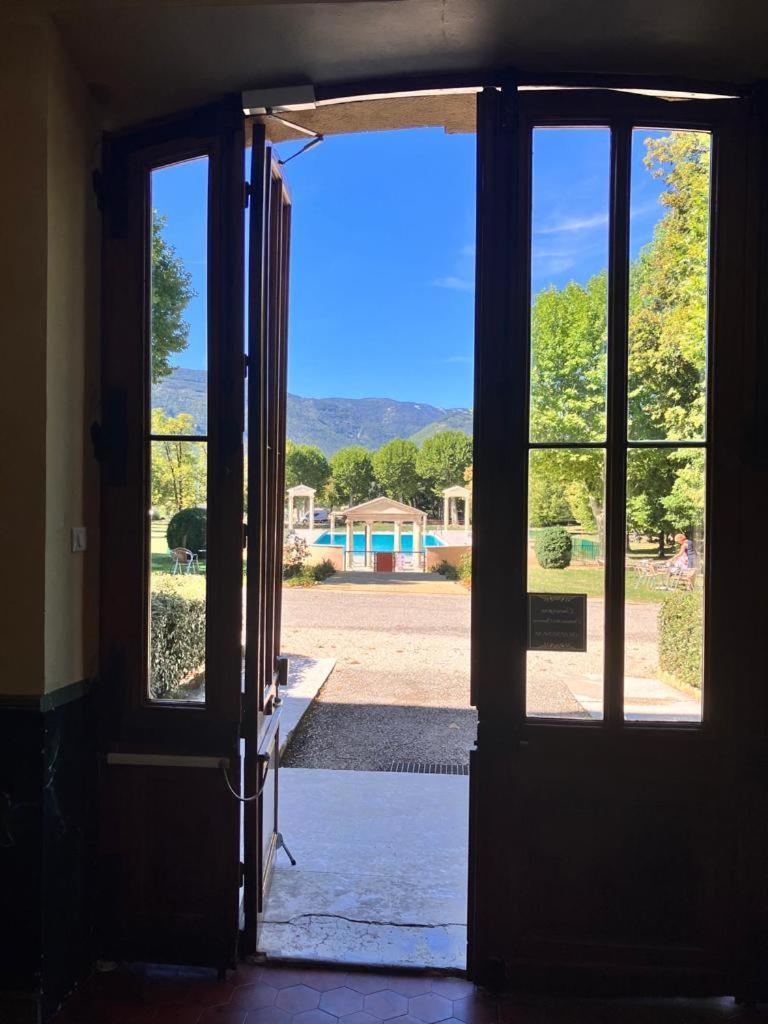 La Vue Est Belle Apartamento Montbrun-les-Bains Exterior foto
