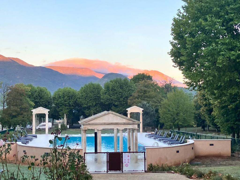 La Vue Est Belle Apartamento Montbrun-les-Bains Exterior foto