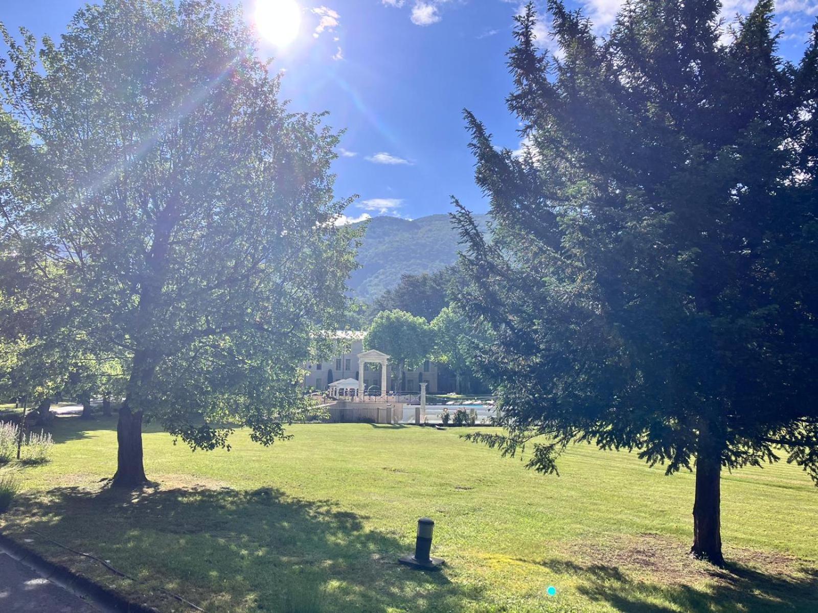 La Vue Est Belle Apartamento Montbrun-les-Bains Exterior foto